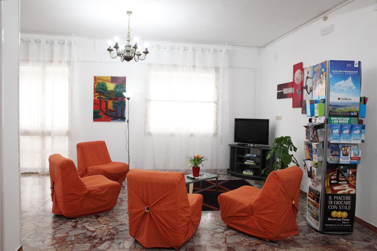 Hotel Lagomaggio Римини Екстериор снимка