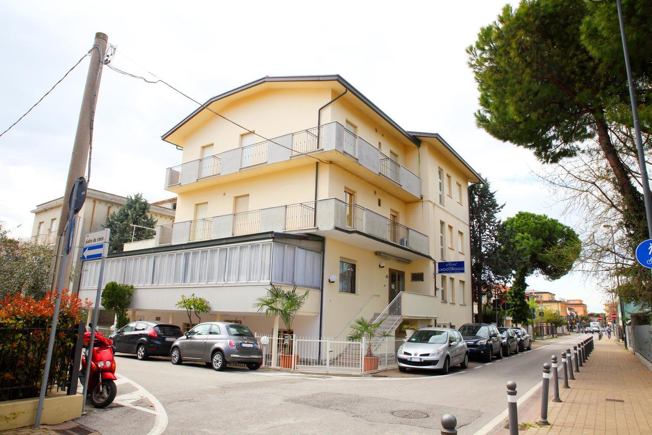 Hotel Lagomaggio Римини Екстериор снимка